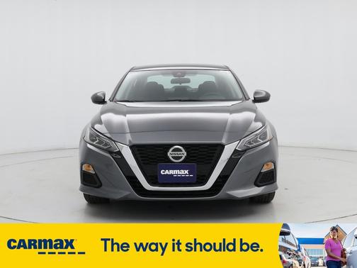 2022 Nissan Altima SV