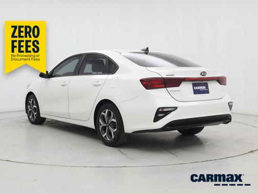 White 2019 Kia Forte LXS