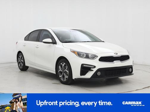 White 2019 Kia Forte LXS