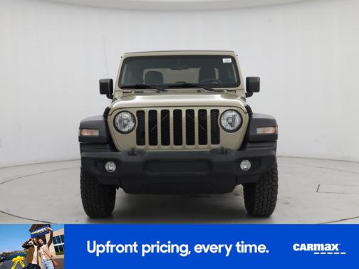 Tan 2020 Jeep Gladiator Sport