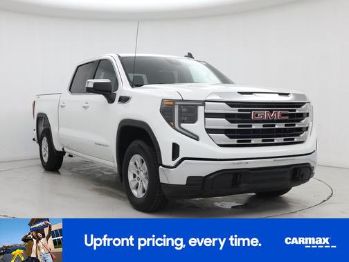 White 2023 GMC Sierra 1500 SLE