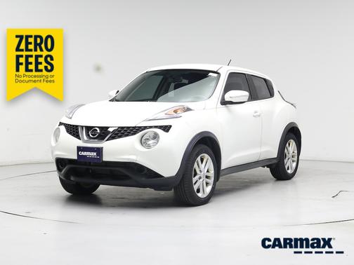 White 2017 Nissan Juke SV