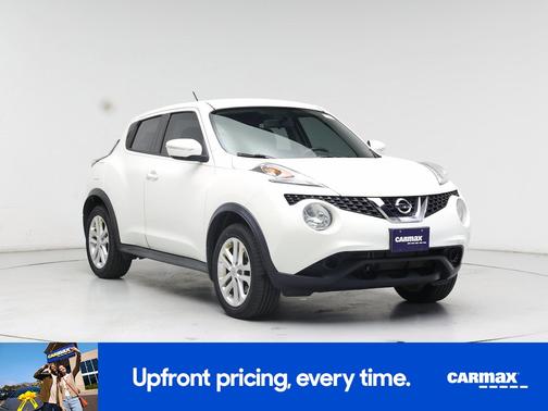 White 2017 Nissan Juke SV