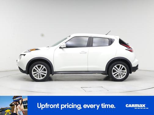 White 2017 Nissan Juke SV
