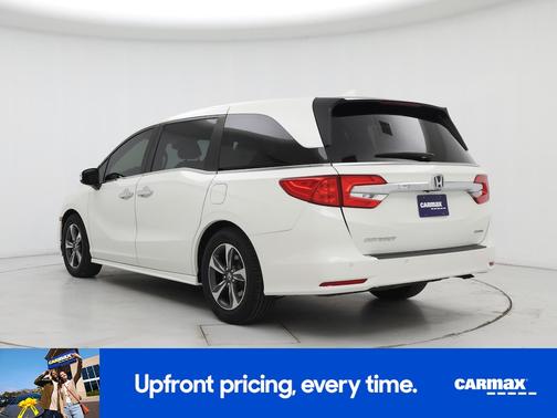 White 2019 Honda Odyssey Touring