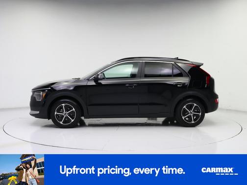Black 2025 Kia Niro EX