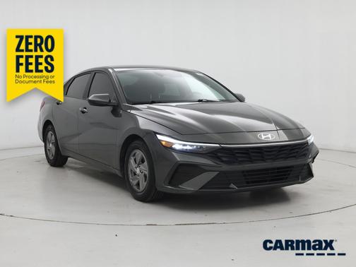 Gray 2024 Hyundai ELANTRA SE