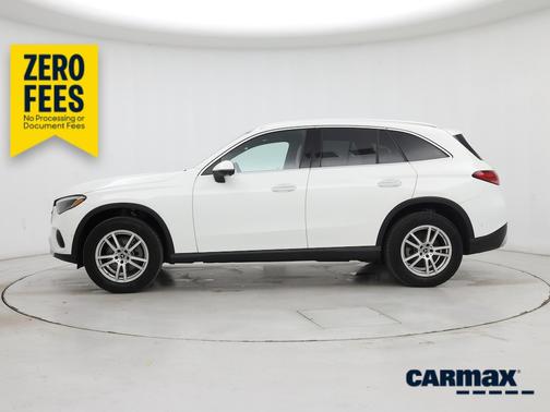 White 2023 Mercedes-Benz GLC 300