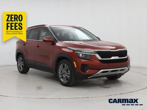 Red 2023 Kia Seltos S