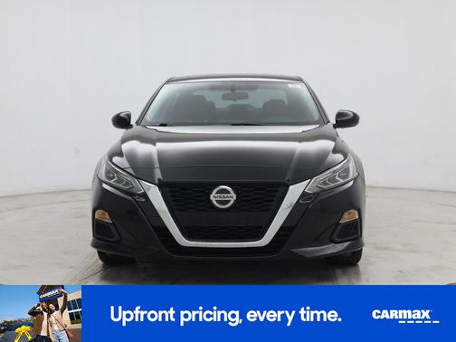 Black 2019 Nissan Altima SR