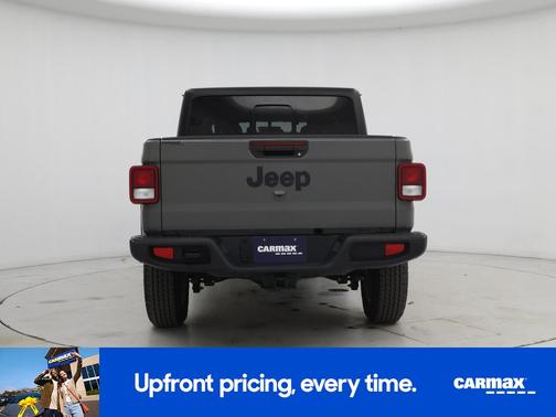 2022 Jeep Gladiator Sport