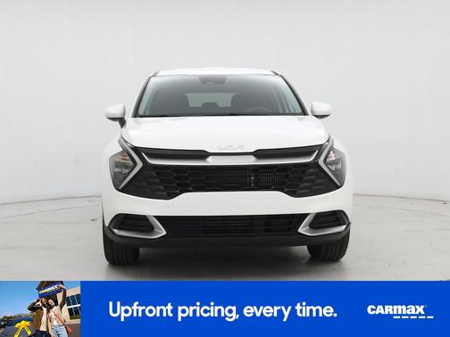 White 2023 Kia Sportage Hybrid LX