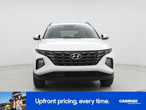 White 2023 Hyundai TUCSON SEL