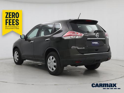 Green 2015 Nissan Rogue S