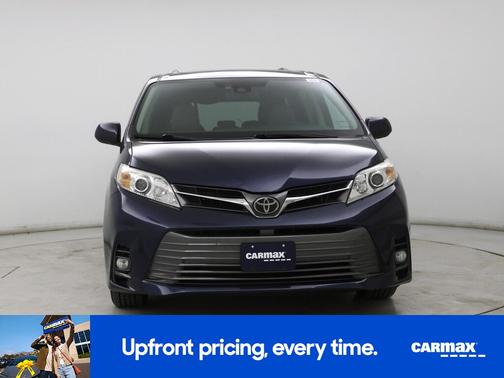 2020 Toyota Sienna XLE