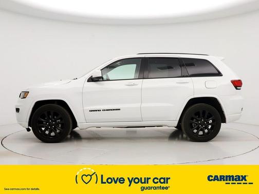 Photo 3 of 27 of 2018 Jeep Grand Cherokee Altitude