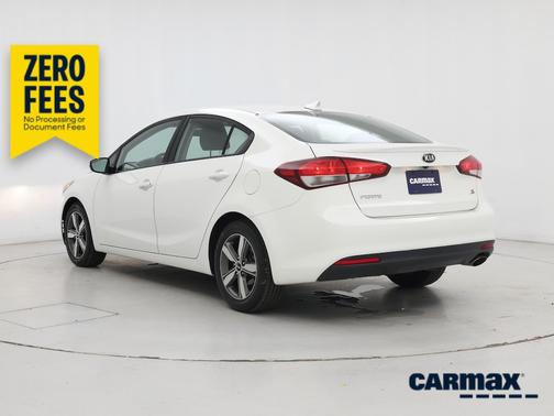 White 2018 Kia Forte S