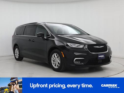 Black 2025 Chrysler Pacifica Select