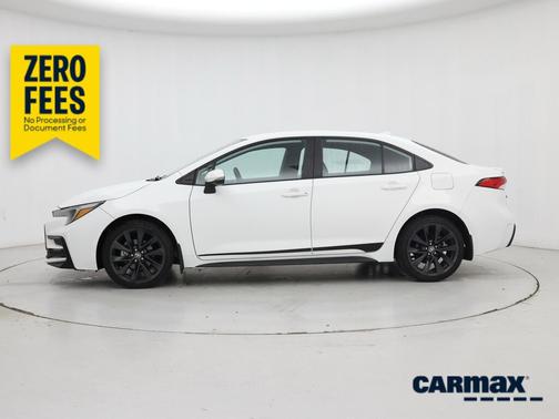 White 2024 Toyota Corolla SE