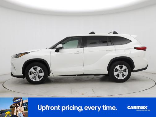 White 2020 Toyota Highlander LE