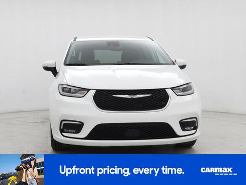 White 2023 Chrysler Pacifica Touring L