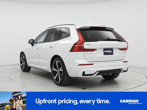 2022 Volvo XC60 B6 R-Design