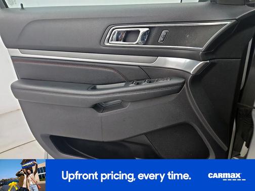 Silver 2019 Ford Explorer Sport