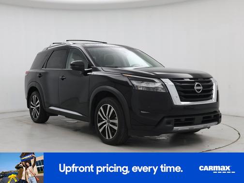 Black 2025 Nissan Pathfinder Platinum