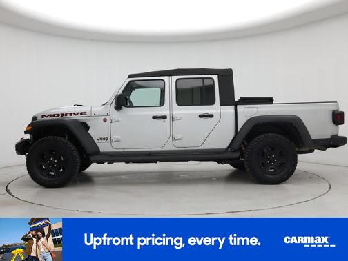 Silver 2022 Jeep Gladiator Mojave