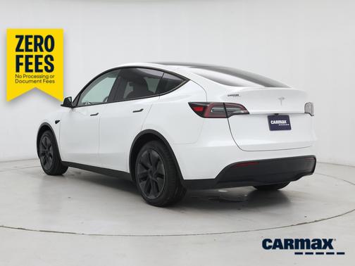 White 2024 Tesla Model Y Long Range