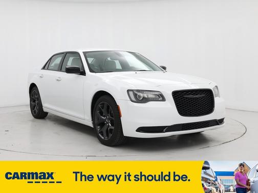 2023 Chrysler 300 Touring