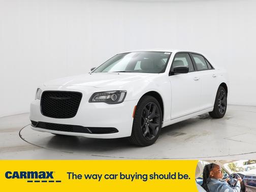 2023 Chrysler 300 Touring