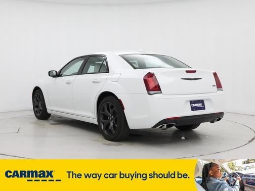2023 Chrysler 300 Touring