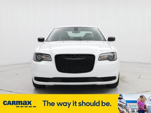 2023 Chrysler 300 Touring