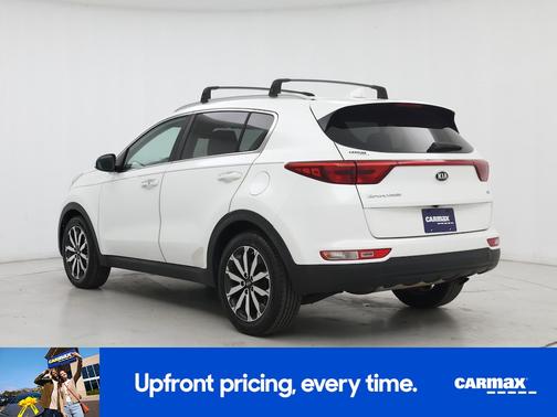 White 2017 Kia Sportage EX