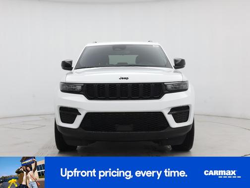 White 2023 Jeep Grand Cherokee Altitude X