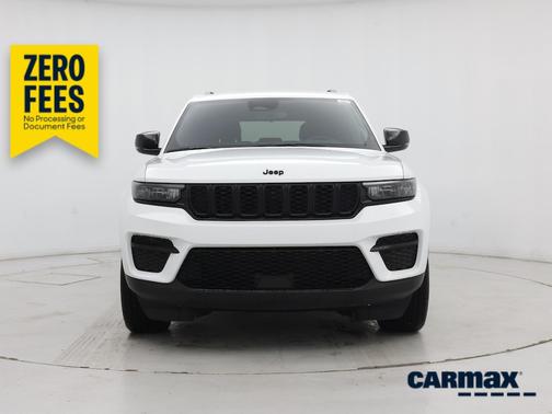 White 2023 Jeep Grand Cherokee Altitude X