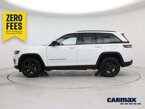 White 2023 Jeep Grand Cherokee Altitude X