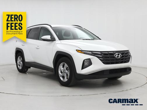 White 2023 Hyundai TUCSON SEL