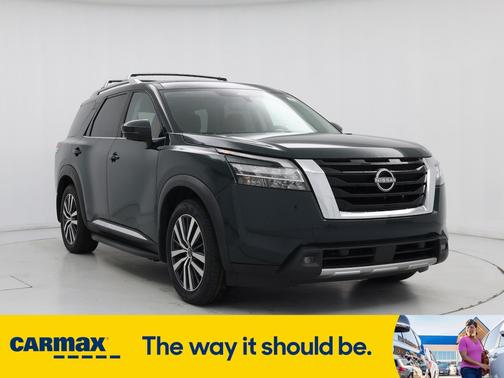 2022 Nissan Pathfinder Platinum