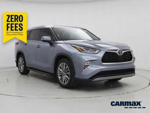 Gray 2022 Toyota Highlander Platinum