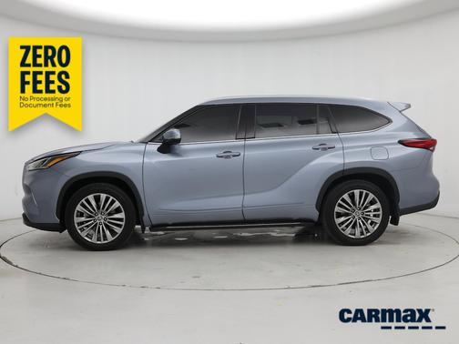 Gray 2022 Toyota Highlander Platinum