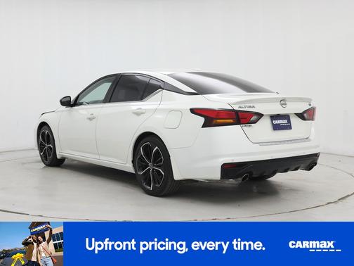White 2023 Nissan Altima SR