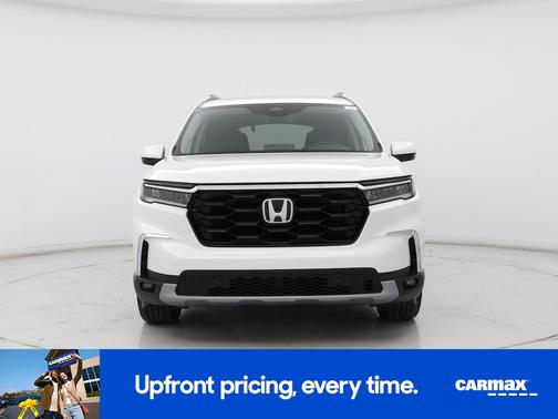 White 2025 Honda Pilot Touring