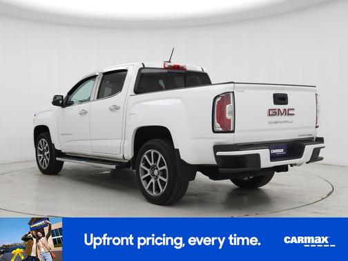 White 2022 GMC Canyon Denali