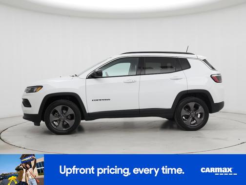 White 2022 Jeep Compass Latitude Lux