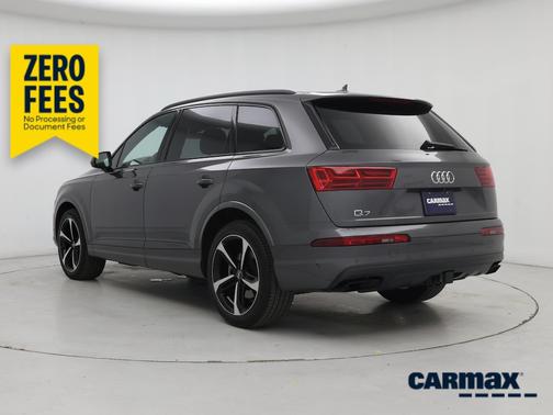 Gray 2019 Audi Q7 Prestige