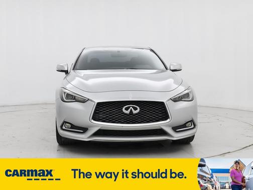2017 INFINITI Q60 Premium