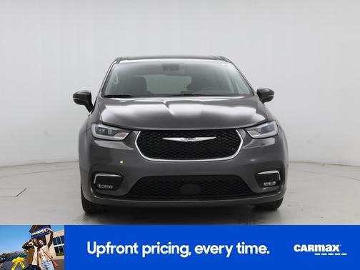 Gray 2023 Chrysler Pacifica Touring L