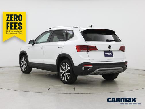 White 2024 Volkswagen Taos SE